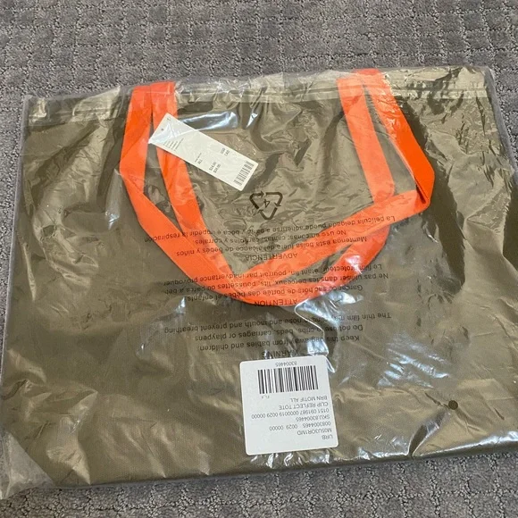 Coney Island Picnic Reflect Tote Bag NWT - Brown - Picture 6 of 7